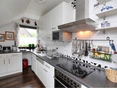 ZeitwohnKontor: Modern m&ouml;blierte 2-Raum-Whg mit Balkon und WLAN in ruhiger Gr&uuml;nlage N&auml;he Centro