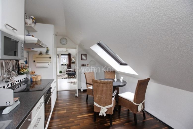 ZeitwohnKontor: Modern m&ouml;blierte 2-Raum-Whg mit Balkon und WLAN in ruhiger Gr&uuml;nlage N&auml;he Centro