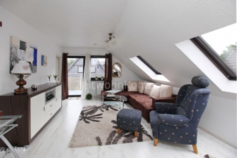 ZeitwohnKontor: Modern m&ouml;blierte 2-Raum-Whg mit Balkon und WLAN in ruhiger Gr&uuml;nlage N&auml;he Centro