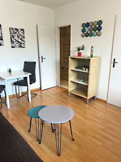 Business-Apartment mit Balkon in unmittelbarer K&ouml;-N&auml;he