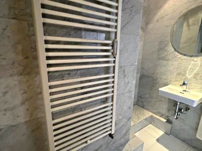 Business-Apartment mit Balkon in unmittelbarer K&ouml;-N&auml;he