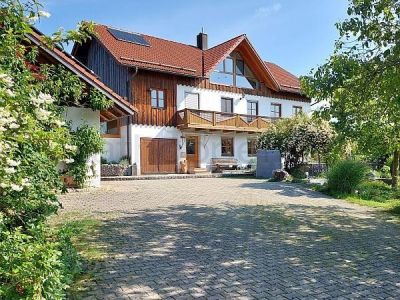 Geschmackvolle Dachgeschosswohnung N&auml;he Ampfing bei M&uuml;hldorf am Inn