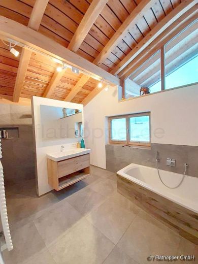 Lichtdurchflutetes Traumhaus in ruhiger Lage bei Fischbachau