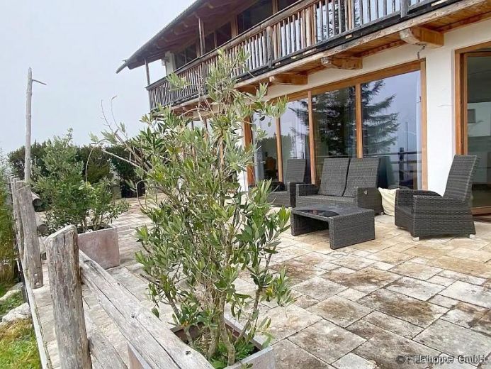 Lichtdurchflutetes Traumhaus in ruhiger Lage bei Fischbachau