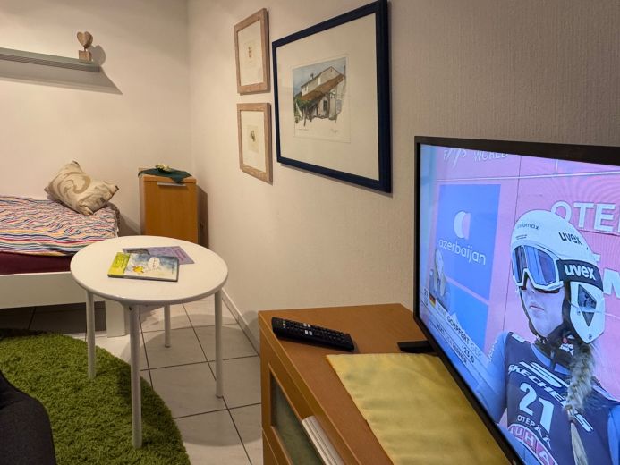 Ruhige Lage - Sehr gute Verbindung A6/A8/A1