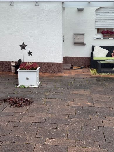 Ruhige Lage - Sehr gute Verbindung A6/A8/A1