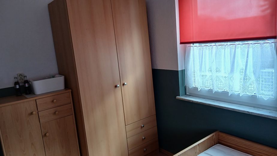 M&ouml;bliertes Zimmer,  405 Euro Warmmiete, Dusche,  WC , separater Eingang,  ruhige Lage