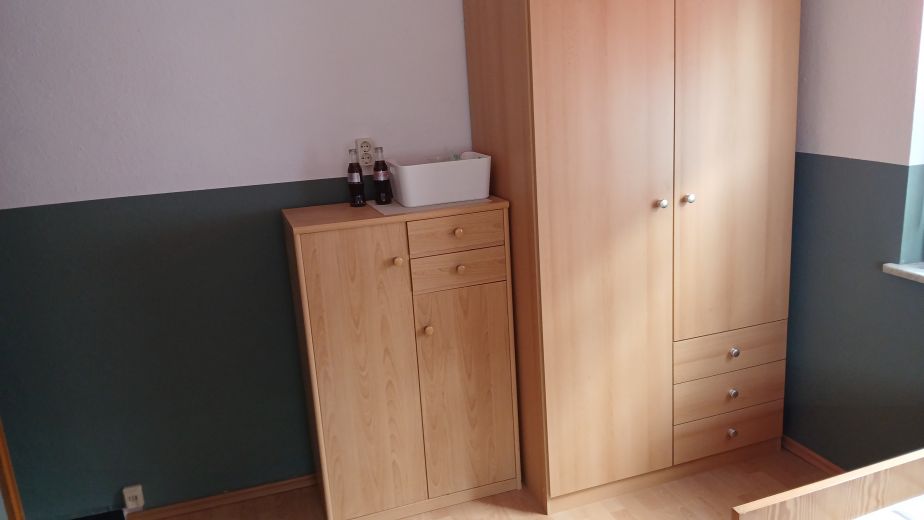 M&ouml;bliertes Zimmer,  405 Euro Warmmiete, Dusche,  WC , separater Eingang,  ruhige Lage