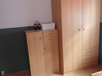 M&ouml;bliertes Zimmer,  405 Euro Warmmiete, Dusche,  WC , separater Eingang,  ruhige Lage