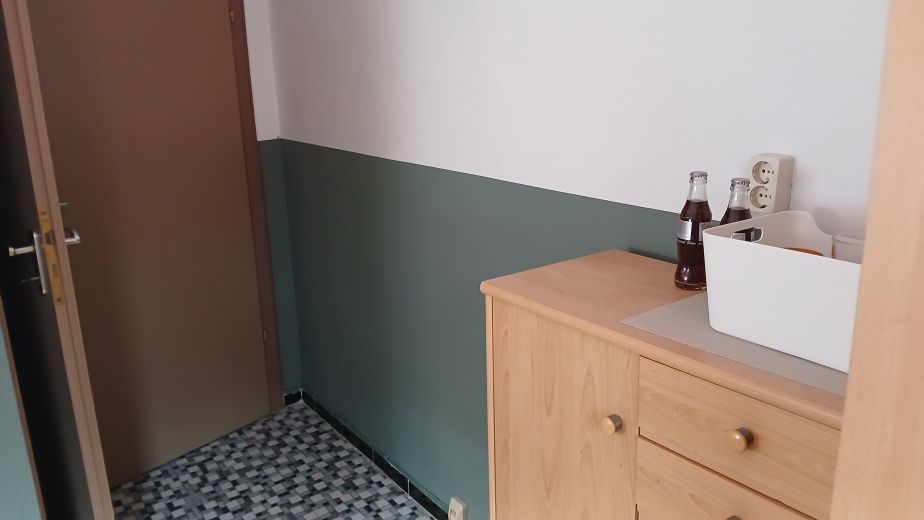 M&ouml;bliertes Zimmer,  405 Euro Warmmiete, Dusche,  WC , separater Eingang,  ruhige Lage