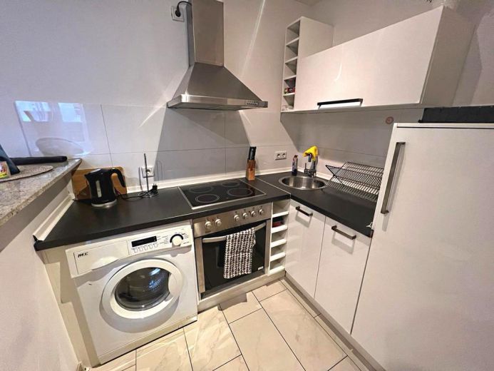 2-Zimmer-Wohnung mit Balkon im Zentrum von D&uuml;sseldorf