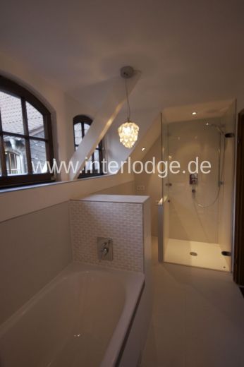 INTERLODGE Traumhafte Loftwohnung in herrschaftlicher Villa in Neuss - Holzheim