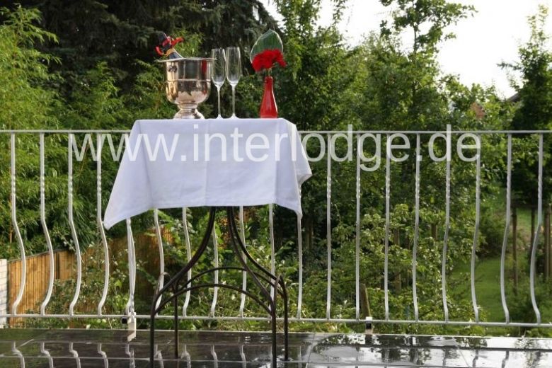 INTERLODGE Traumhafte Loftwohnung in herrschaftlicher Villa in Neuss - Holzheim