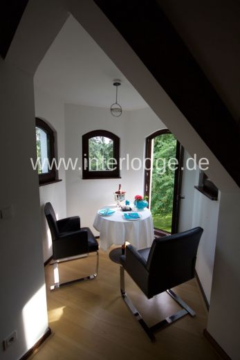 INTERLODGE Traumhafte Loftwohnung in herrschaftlicher Villa in Neuss - Holzheim