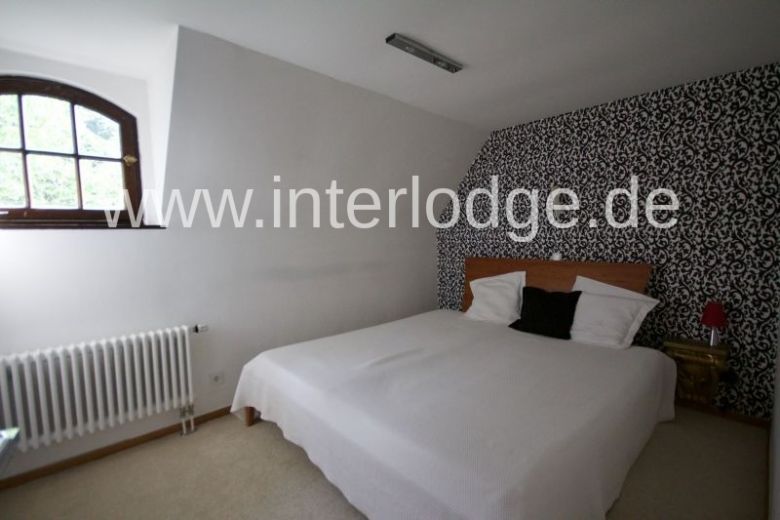 INTERLODGE Traumhafte Loftwohnung in herrschaftlicher Villa in Neuss - Holzheim