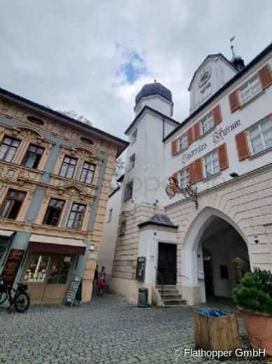 TOP Apartment mit Balkon und neuer Einrichtung - Rosenheim Zentrum