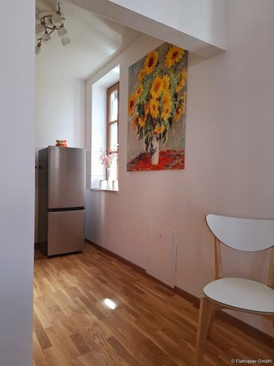 TOP Apartment mit Balkon und neuer Einrichtung - Rosenheim Zentrum