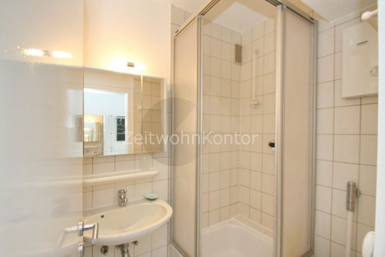 ZeitwohnKontor: H&uuml;bsches Apartment in zentraler, ruhiger Lage in R&uuml;ttenscheid mit gro&szlig;em Balkon, Internet aktiv