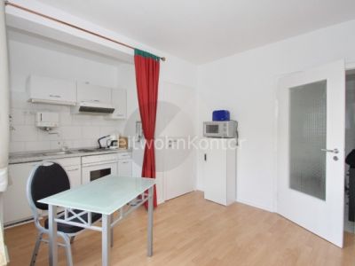 ZeitwohnKontor: H&uuml;bsches Apartment in zentraler, ruhiger Lage in R&uuml;ttenscheid mit gro&szlig;em Balkon, Internet aktiv