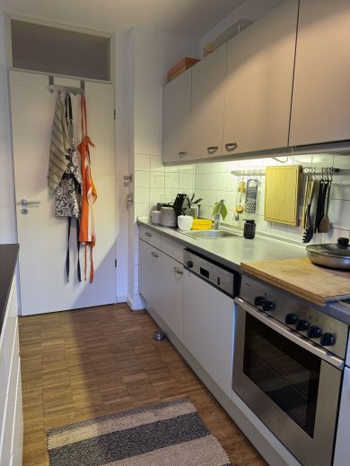 Zwischenmiete 3 Zimmer 90qm Whg m&ouml;bliert ab 03/26