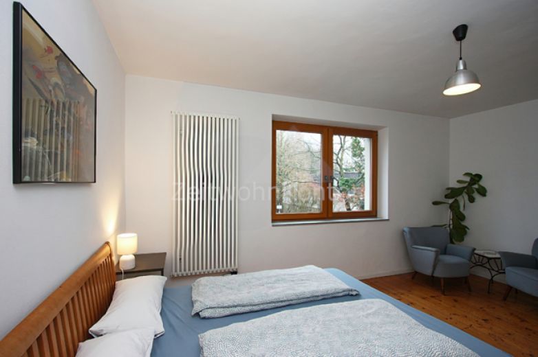 Schick m&ouml;bliert, zwei Schlafzimmer, gro&szlig;e Terrasse, Garagenstellplatz