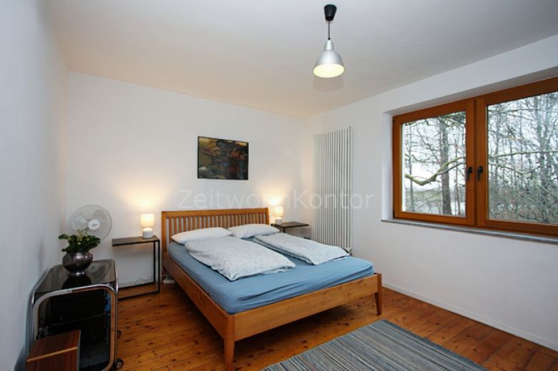 Schick m&ouml;bliert, zwei Schlafzimmer, gro&szlig;e Terrasse, Garagenstellplatz