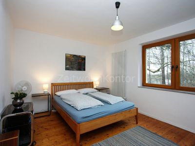 Schick m&ouml;bliert, zwei Schlafzimmer, gro&szlig;e Terrasse, Garagenstellplatz