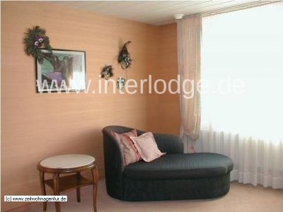 INTERLODGE F&uuml;r Wochenendheimfahrer: Hell m&ouml;blierte Wohnung mit sch&ouml;ner Terrasse in D&uuml;sseldorf