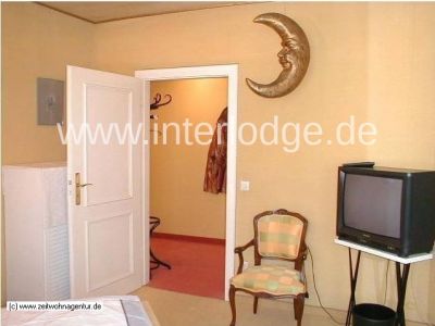 INTERLODGE F&uuml;r Wochenendheimfahrer: Hell m&ouml;blierte Wohnung mit sch&ouml;ner Terrasse in D&uuml;sseldorf