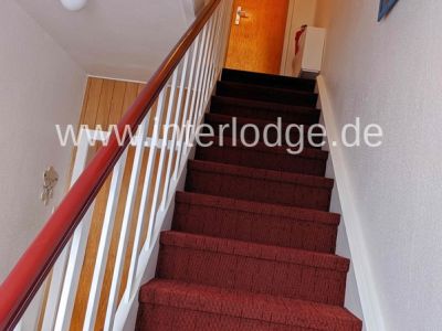 INTERLODGE Gem&uuml;tlich und komplett m&ouml;blierte Dachgescho&szlig;wohnung im 2. OG in Leverkusen-Rheindorf