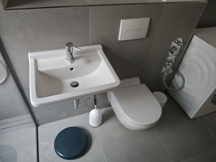 Exklusiv ausgestattete 3 Zimmer Wohnung in Hamburg Eimsb&uuml;ttel &ndash; Erstbezug nach Sanierung, voll m&ouml;bliert & all inclusive