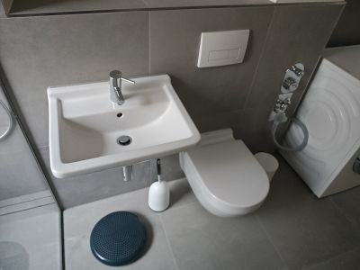 Exklusiv ausgestattete 3 Zimmer Wohnung in Hamburg Eimsb&uuml;ttel &ndash; Erstbezug nach Sanierung, voll m&ouml;bliert & all inclusive