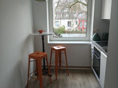 Exklusiv ausgestattete 3 Zimmer Wohnung in Hamburg Eimsb&uuml;ttel &ndash; Erstbezug nach Sanierung, voll m&ouml;bliert & all inclusive