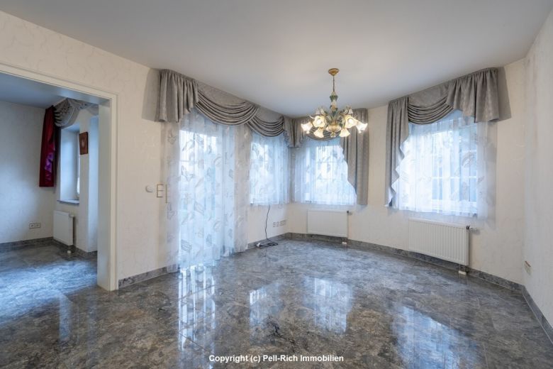 GL&Uuml;CKSDOMIZIL - Hochwertig ausgestattetes Einfamilienhaus mit Garten & Garage in Marxzell-Pfaffenrot