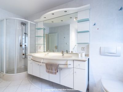 GL&Uuml;CKSDOMIZIL - Hochwertig ausgestattetes Einfamilienhaus mit Garten & Garage in Marxzell-Pfaffenrot