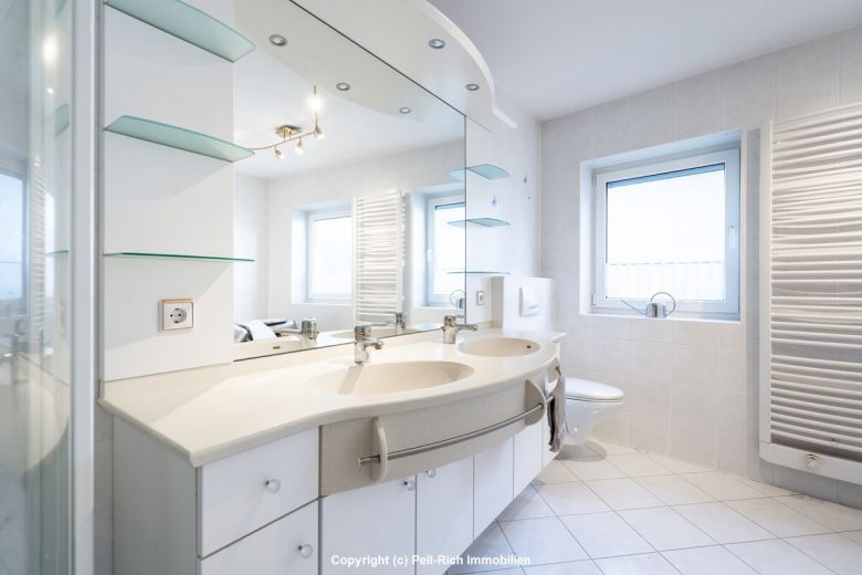 GL&Uuml;CKSDOMIZIL - Hochwertig ausgestattetes Einfamilienhaus mit Garten & Garage in Marxzell-Pfaffenrot