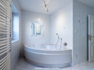 GL&Uuml;CKSDOMIZIL - Hochwertig ausgestattetes Einfamilienhaus mit Garten & Garage in Marxzell-Pfaffenrot