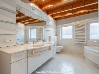 GL&Uuml;CKSDOMIZIL - Hochwertig ausgestattetes Einfamilienhaus mit Garten & Garage in Marxzell-Pfaffenrot