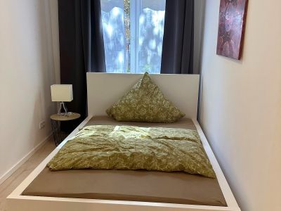 F&uuml;rstenwall: komplett sanierte 2-Zimmer-Wohnung