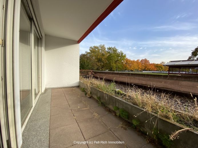 WOHLF&Uuml;HLEN: Vollm&ouml;blierte und l&ouml;ffelfertige Mietwohnung in gut angebundener Karlsruher Stadtlage