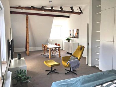 Sch&ouml;nes Loft in sch&ouml;ner Wohnstra&szlig;e