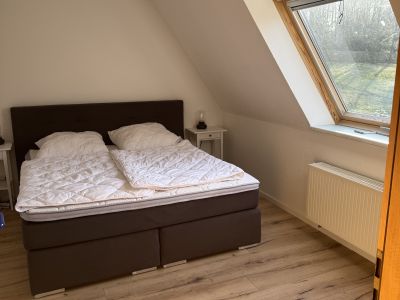 Hochwertige Wohnung voll m&ouml;bliert mit Kamin l&auml;ndlich gelegen mit Top Verkehrsanbindung