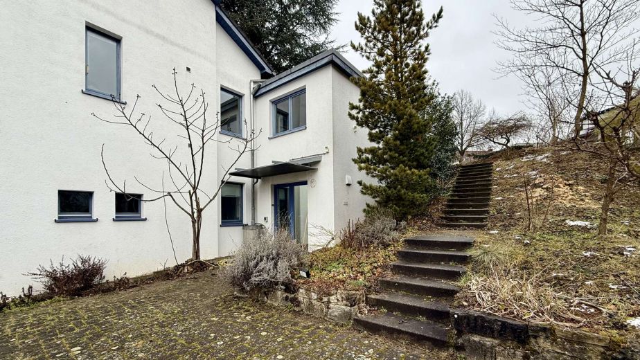 Teilm&ouml;bliertes Single-Wohnen in ruhiger Aussichtslage Bruchsals