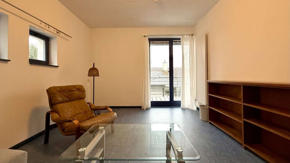 Teilm&ouml;bliertes SINGLE-Wohnen in ruhiger Aussichtslage Bruchsals - auch l&auml;ngerfristig (bis 3 Jahre)