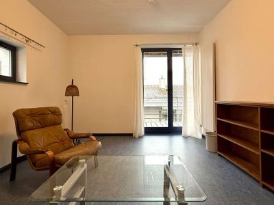 Teilm&ouml;bliertes SINGLE-Wohnen in ruhiger Aussichtslage Bruchsals - auch l&auml;ngerfristig (bis 3 Jahre)