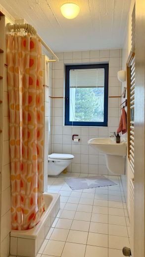 Teilm&ouml;bliertes SINGLE-Wohnen in ruhiger Aussichtslage Bruchsals - auch l&auml;ngerfristig (bis 3 Jahre)