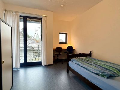 Teilm&ouml;bliertes SINGLE-Wohnen in ruhiger Aussichtslage Bruchsals - auch l&auml;ngerfristig (bis 3 Jahre)