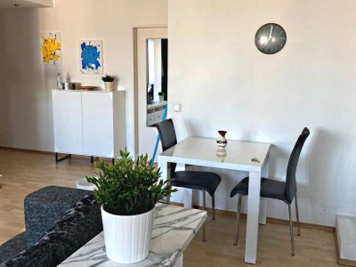 N&auml;he K&Ouml;: Moderne 2-Zimmer Wohnung mit Balkon