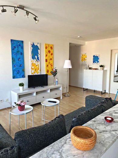 2-Zimmer Wohnung mit Balkon in Parallel-Stra&szlig;e zur K&ouml;nigsallee