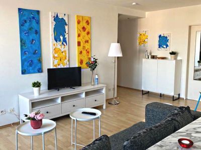 2-Zimmer Wohnung mit Balkon in Parallel-Stra&szlig;e zur K&ouml;nigsallee